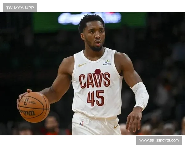 骑士客场132-126险胜国王豪取三连胜,米切尔35分艾伦29+9